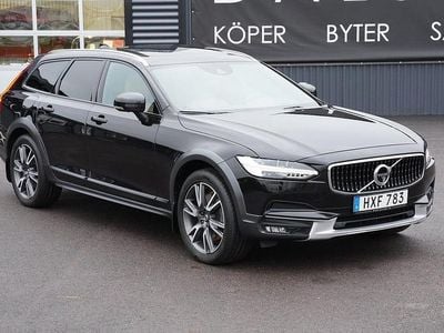 Onyx black metallic Begagnad 2019 Volvo V90 CC Pro Kombi | 359 000 kr (Marknadspris)