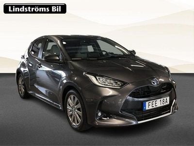Mörkgrå Begagnad 2022 Toyota Yaris Hybrid Edition Halvkombi | 233 000 kr (Lite dyr)