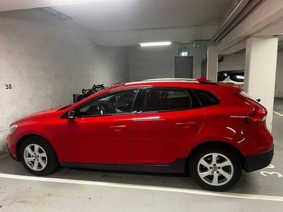Begagnad 2014 Volvo V40 Halvkombi | 120 000 kr (Lite dyr)