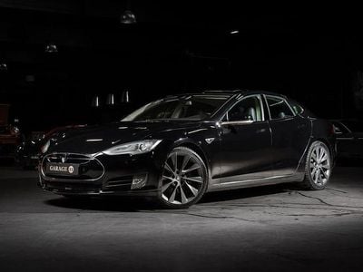 Begagnad Tesla Model S 244 kW (333 HK) 2016 Svart Halvkombi