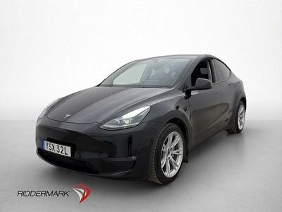 Begagnad Tesla Model Y Long Range AWD 378 kW (514 HK) 2023 Svart SUV