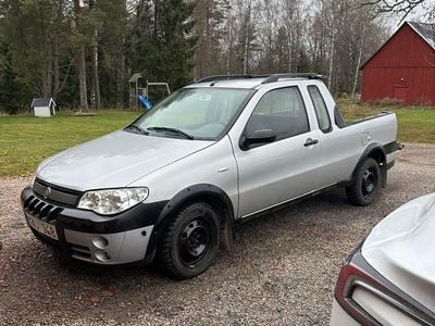 Begagnad Fiat Strada 85 HK (62 kW) 2008