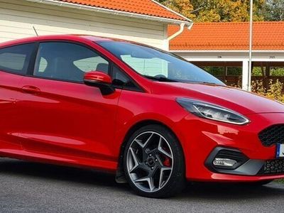 begagnad Ford Fiesta ST 3-dörrars 200 hk