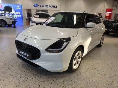 Vit Ny 2025 Suzuki Swift Halvkombi | 234 900 kr (Marknadspris)
