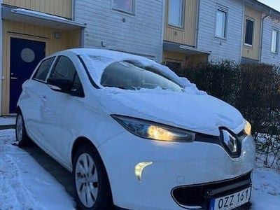 Begagnad Renault Zoe 64 kW (88 HK) 2016 Vit Halvkombi