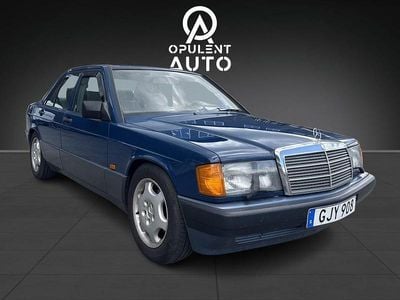 Mörkblå Begagnad 1991 Mercedes 190 Sedan | 119 000 kr