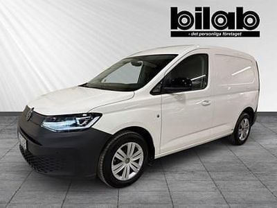 Candyvit Begagnad 2024 VW Caddy Minibuss | 309 000 kr (Marknadspris)