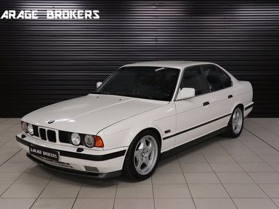 begagnad BMW M5 E34 Sedan 315hk Alpina Vit