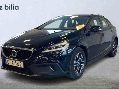 Svart Begagnad 2017 Volvo V40 Halvkombi | 129 900 kr (Bra pris)