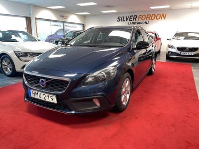 begagnad Volvo V40 CC D2 Momentum nykamrem/nyserv