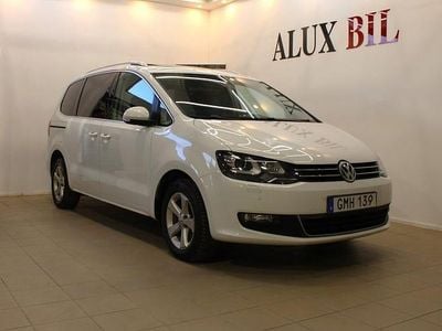 Vit Begagnad 2015 VW Sharan Minibuss | 119 900 kr (Bra pris)