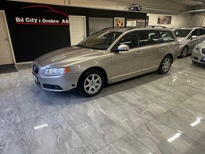 Ljusbrun Begagnad 2009 Volvo V70 Momentum Kombi | 79 900 kr (Marknadspris)