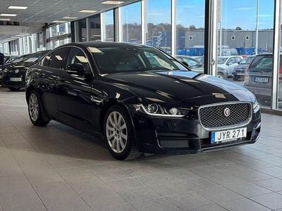 Svart Begagnad 2016 Jaguar XE Sedan | 119 900 kr