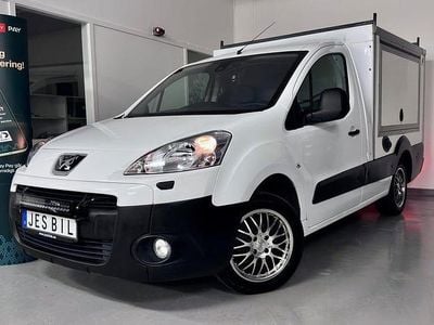 Vit Begagnad 2009 Peugeot Partner Minibuss | 39 900 kr (Marknadspris)