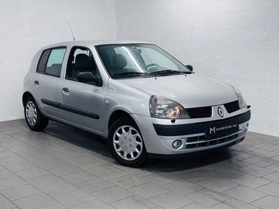 Grå Begagnad 2006 Renault Clio R.S. Authentique Halvkombi | 29 900 kr (Marknadspris)