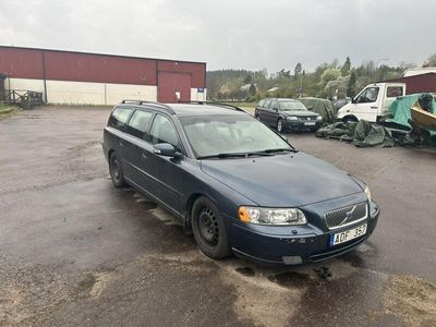 begagnad Volvo V70 D5 Momentum Euro 4