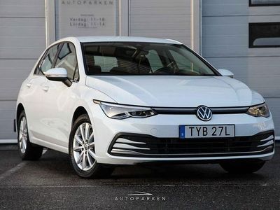 Vit Begagnad 2021 VW Golf VIII Halvkombi | 274 000 kr