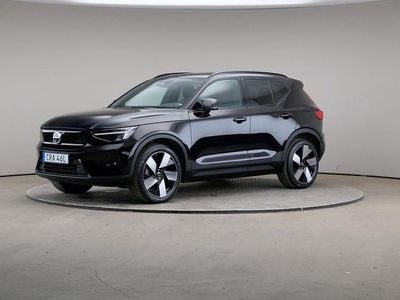 Svart Begagnad 2023 Volvo XC40 Ultimate SUV | 419 000 kr (Marknadspris)