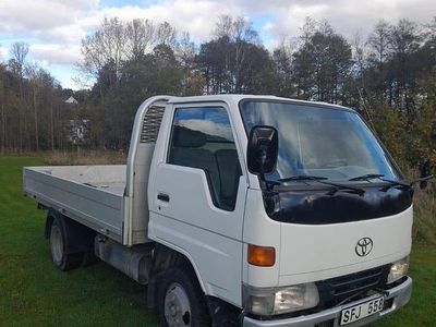 Begagnad 2001 Toyota HiAce Pickup | 80 000 kr