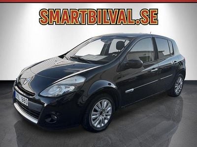 Svart Begagnad 2012 Renault Clio IV Halvkombi | 39 900 kr