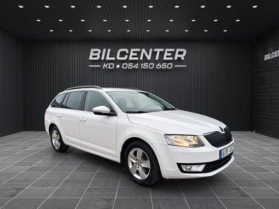 Vit Begagnad 2013 Skoda Octavia Ambition Halvkombi | 99 900 kr (Lite dyr)