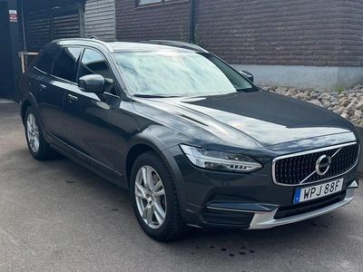 Begagnad 2019 Volvo V90 CC Kombi | 275 000 kr (Marknadspris)