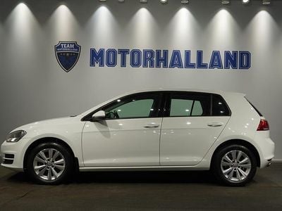 Vit Begagnad 2016 VW Golf VII Halvkombi | 134 900 kr (Marknadspris)
