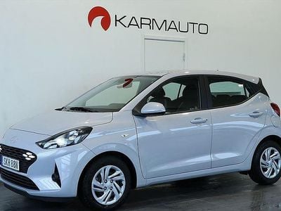 Ny Hyundai i10 Essential 63 HK (46 kW) 2025 Lumen grey pearl Halvkombi
