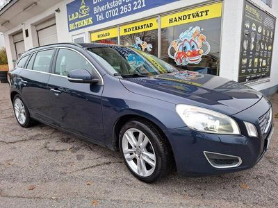 Begagnad Volvo V60 Momentum 150 HK (110 kW) 2011 Blå Kombi