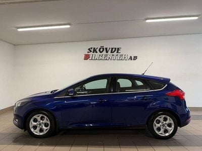 Blå Begagnad 2016 Ford Focus Titanium Halvkombi | 79 500 kr (Marknadspris)
