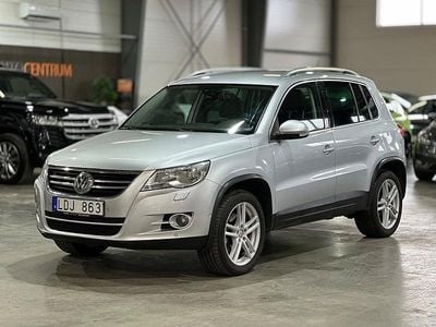 Begagnad VW Tiguan Sportline 140 HK (102 kW) 2010 Grå SUV