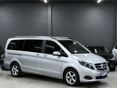 Mercedes V220
