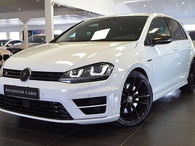 Vit Begagnad 2016 VW Golf VII R Halvkombi | 209 900 kr (Marknadspris)