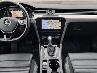 Begagnad VW Passat Pro 150 HK (110 kW) 2018 Vit Kombi