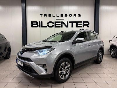Begagnad Toyota RAV4 Hybrid Active 197 HK (144 kW) 2016 Silver SUV