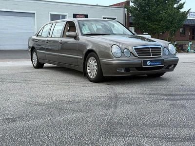 Begagnad 2002 Mercedes E240 Sedan | 75 900 kr