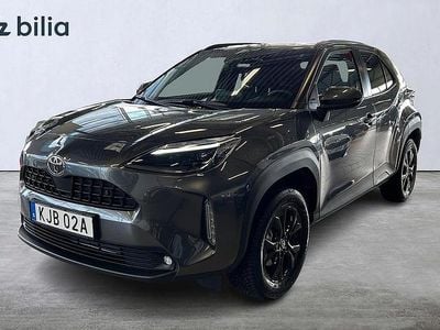 Begagnad Toyota Yaris Cross Active 117 HK (86 kW) 2024 Mörkgrå SUV