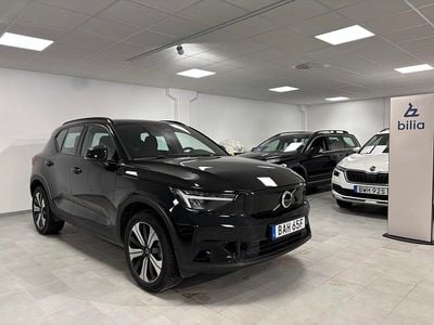 Svart Begagnad 2022 Volvo XC40 Single Motor SUV | 329 900 kr (Marknadspris)