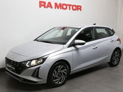 Begagnad Hyundai i20 Essential 101 HK (74 kW) 2024 Grå Halvkombi