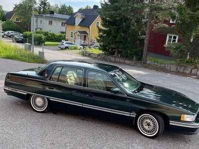 Begagnad Cadillac Deville 203 HK (149 kW) 1995 Metallic Sedan
