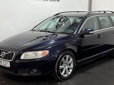 Begagnad Volvo V70 Momentum 109 HK (80 kW) 2010 Mörkblå Kombi