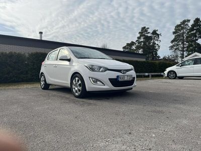 begagnad Hyundai i20 1,4 automat Euro5 nya service skatt998