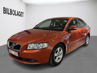Röd Begagnad 2010 Volvo S40 Momentum Sedan | 64 800 kr (Lite dyr)