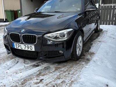 Begagnad 2015 BMW 118 Halvkombi | 124 000 kr (Marknadspris)