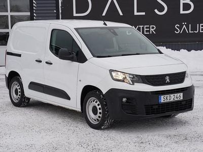 Vit Begagnad 2019 Peugeot Partner Minibuss | 149 000 kr (Bra pris)