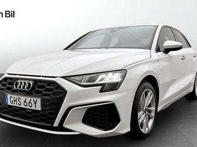 Begagnad Audi A3 e-tron S-Line 150 HK (110 kW) 2023 Vit (ibisvit) Halvkombi