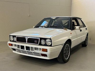 Vit Begagnad 1989 Lancia Delta Halvkombi | 395 000 kr