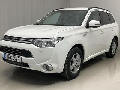 begagnad Mitsubishi Outlander P-HEV 2.0 4WD 2014, SUV