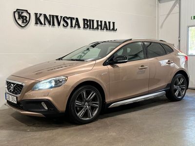 begagnad Volvo V40 CC T4 Summum Panorama Drag 2013, Kombi