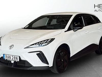 Vit (white) Begagnad 2023 MG MG4 EV Halvkombi | 329 990 kr